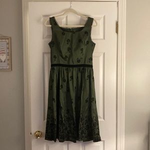 NECA Bella Swan Green Birthday Dress